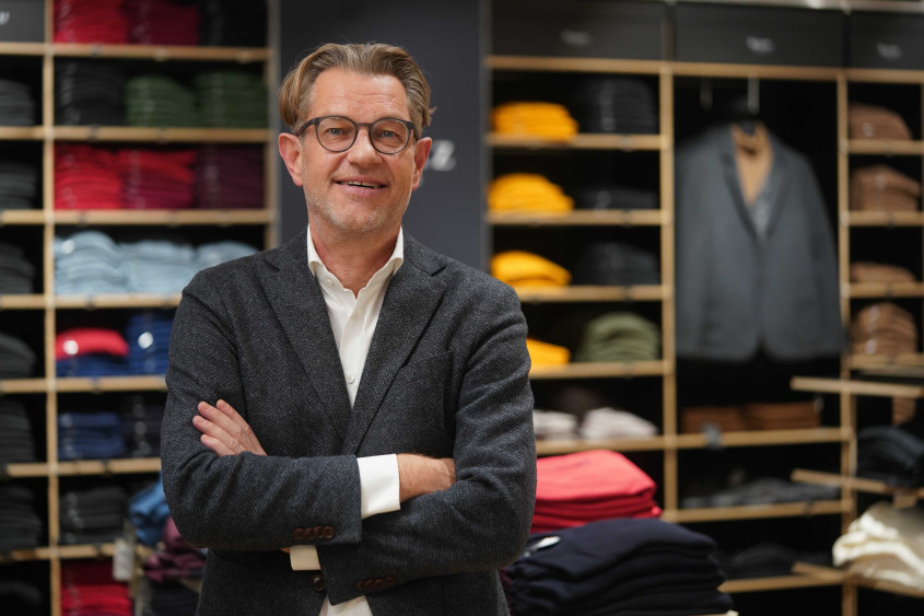 Connected Retail Woehrl