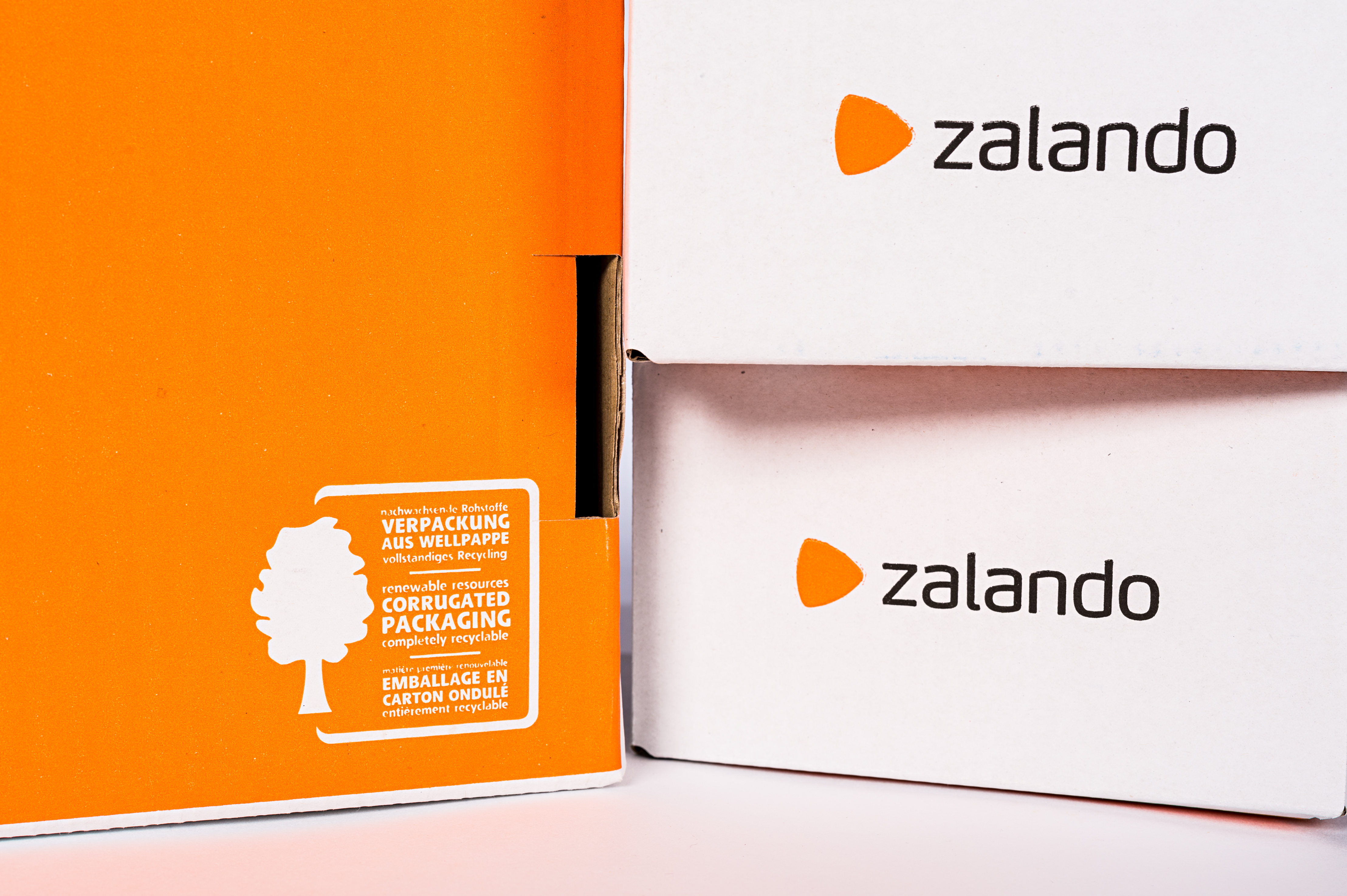 Zalando online shopping clothes box cardboard Stock Photo - Alamy