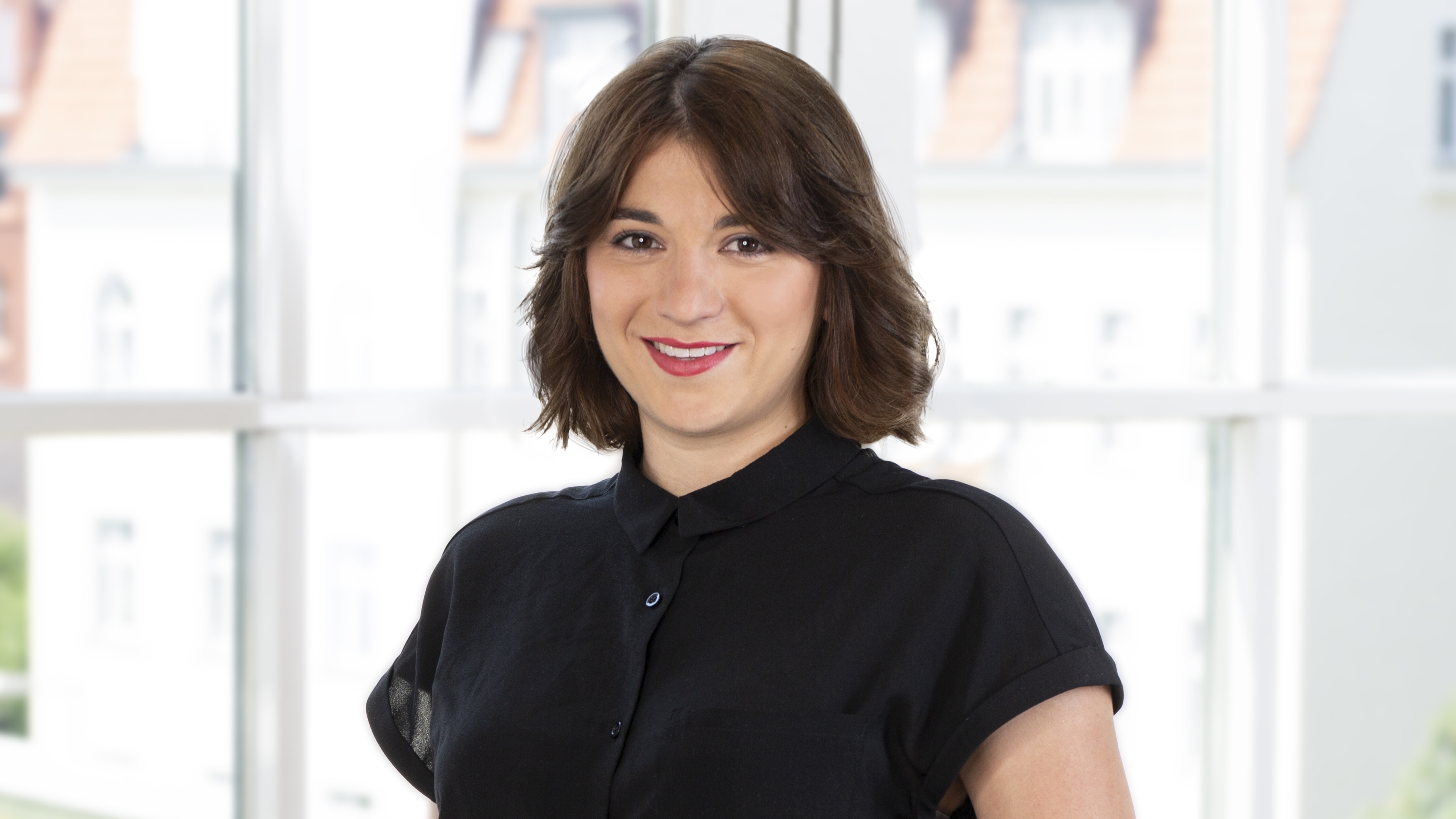 Julia Zweigle Corporate Communications Julia Zweigle Corporate Communications