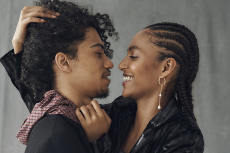 Zalando_SE_Press Release Christmas Campaign 2020 We will Hug Again Couple