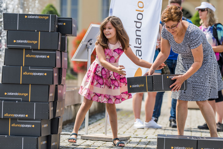 Zalando: Zalando Lounge Starts Ramp-Up of Fulfillment Center in Olsztynek |  Zalando Corporate